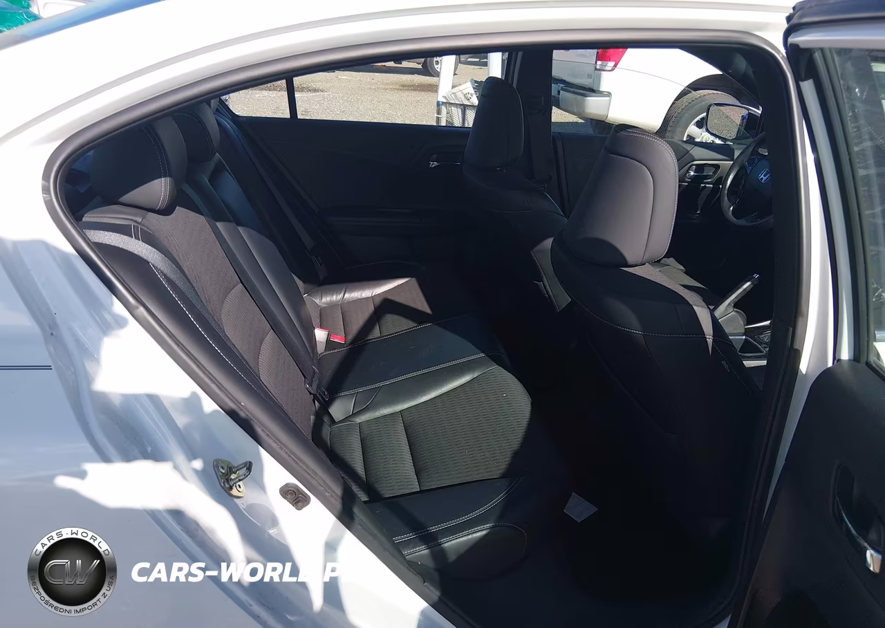 2017 Honda Accord Sport VIN:1HGCR2F5XHA172495 - 8