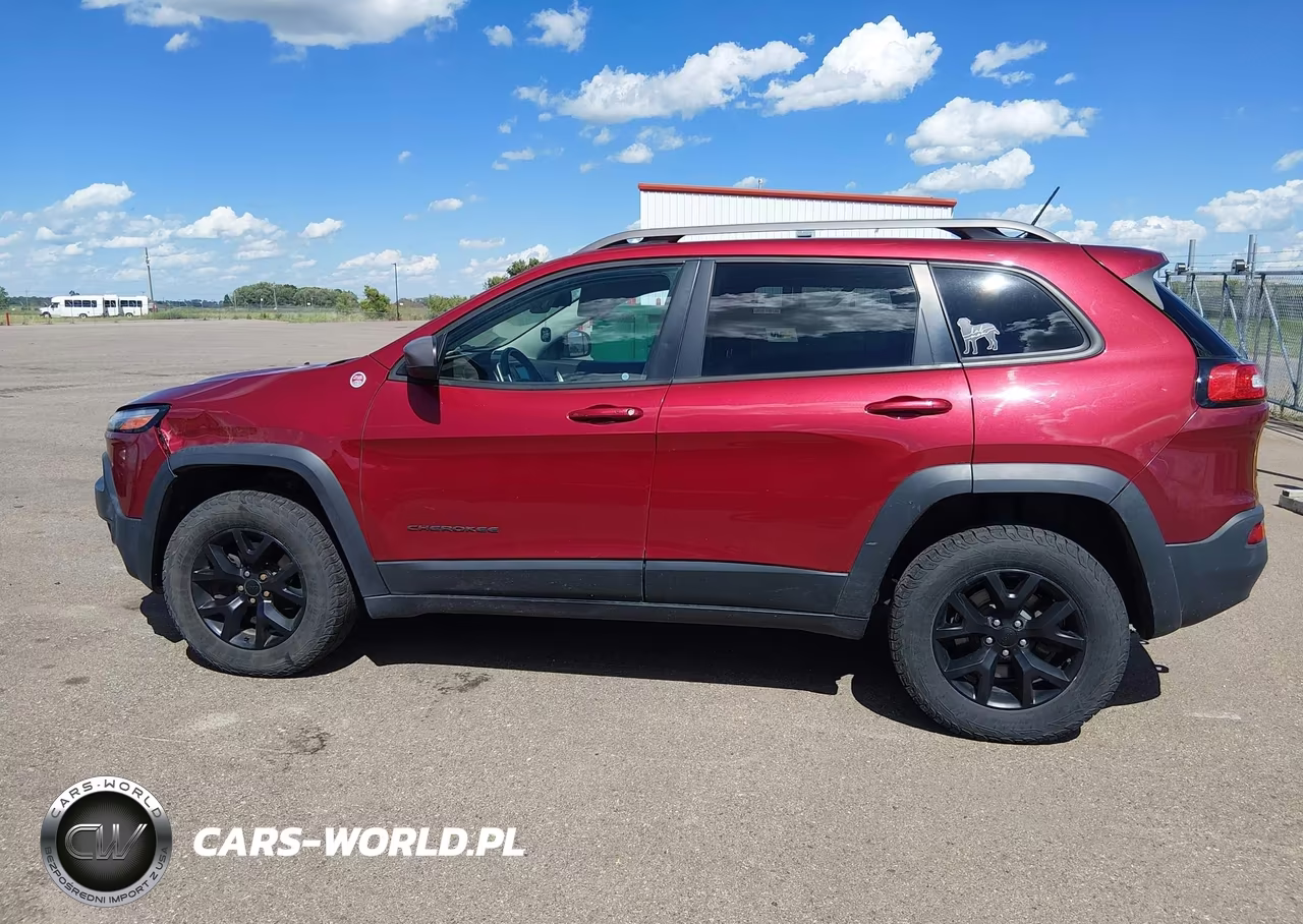 2015 Jeep Cherokee Trailhawk VIN:1C4PJMBS9FW582168 - 14