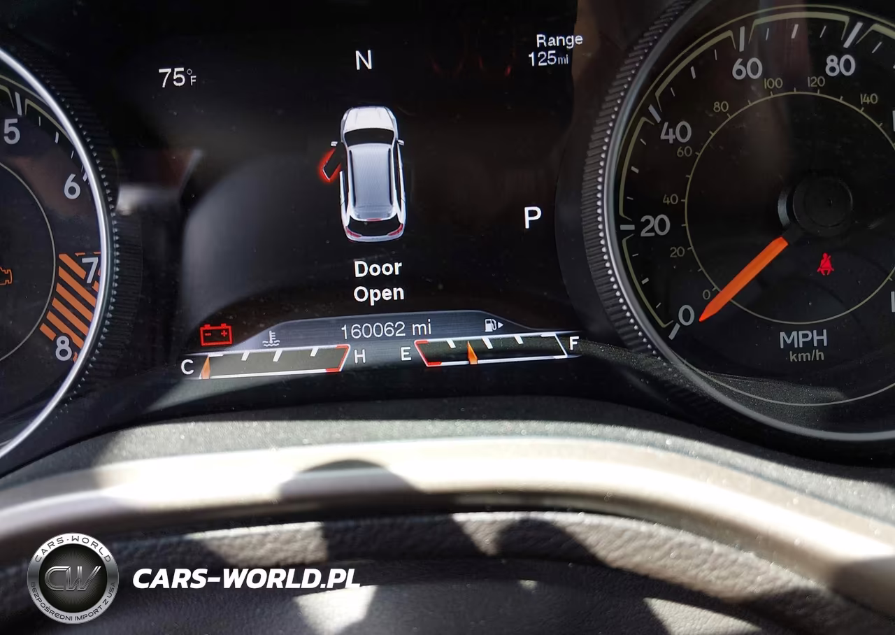 2015 Jeep Cherokee Trailhawk VIN:1C4PJMBS9FW582168 - 15