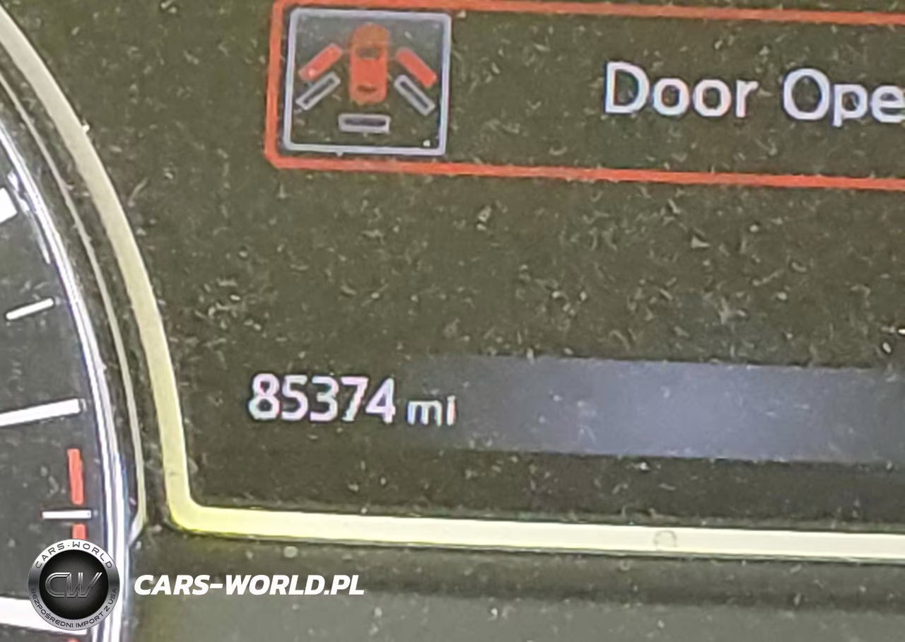 2018 Nissan Pathfinder Platinum VIN:5N1DR2MM9JC643779 - 16