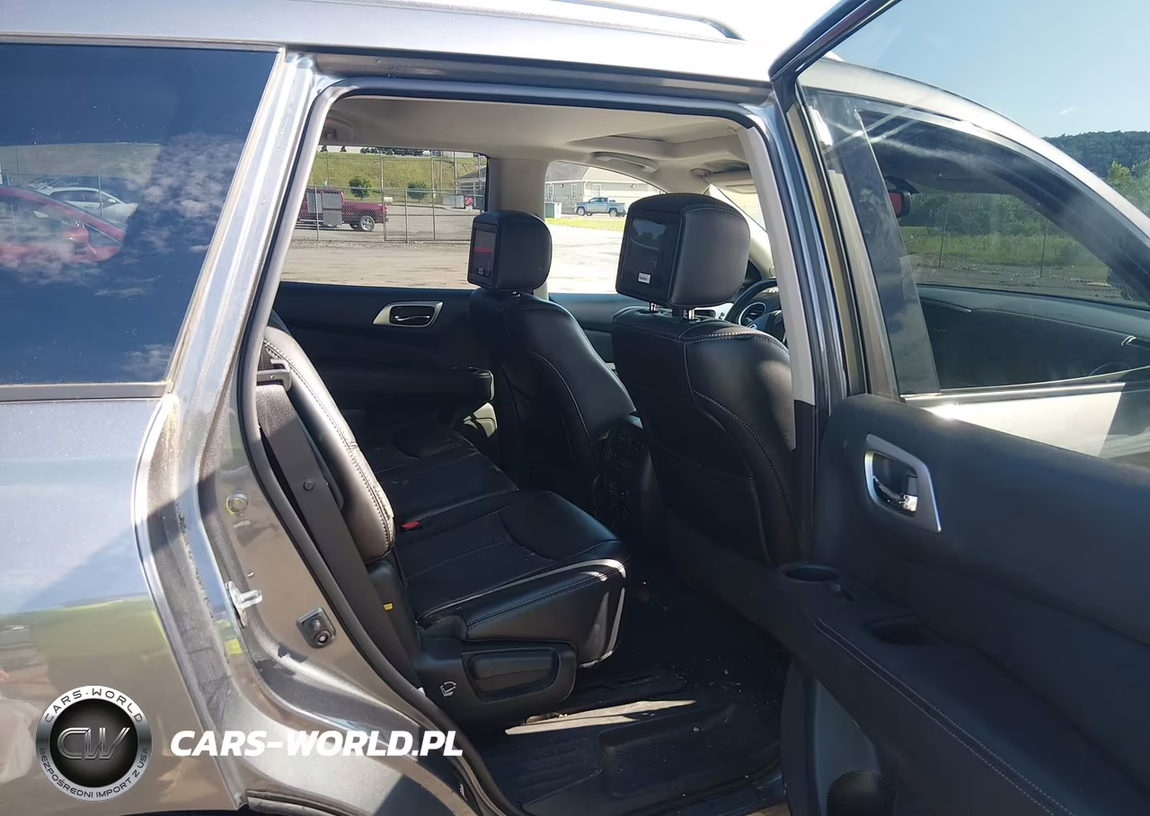 2018 Nissan Pathfinder Platinum VIN:5N1DR2MM9JC643779 - 8