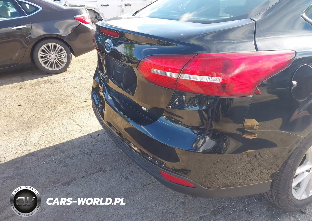 2017 Ford Focus Se VIN:1FADP3F28HL244132 - 14