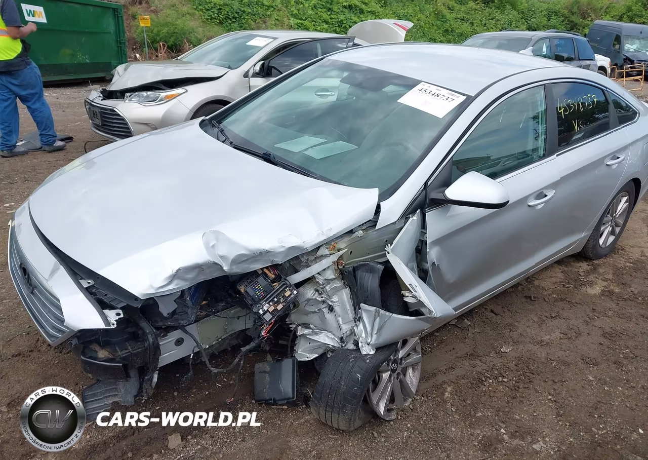2016 Hyundai Sonata Se VIN:5NPE24AF2GH366520 - 2