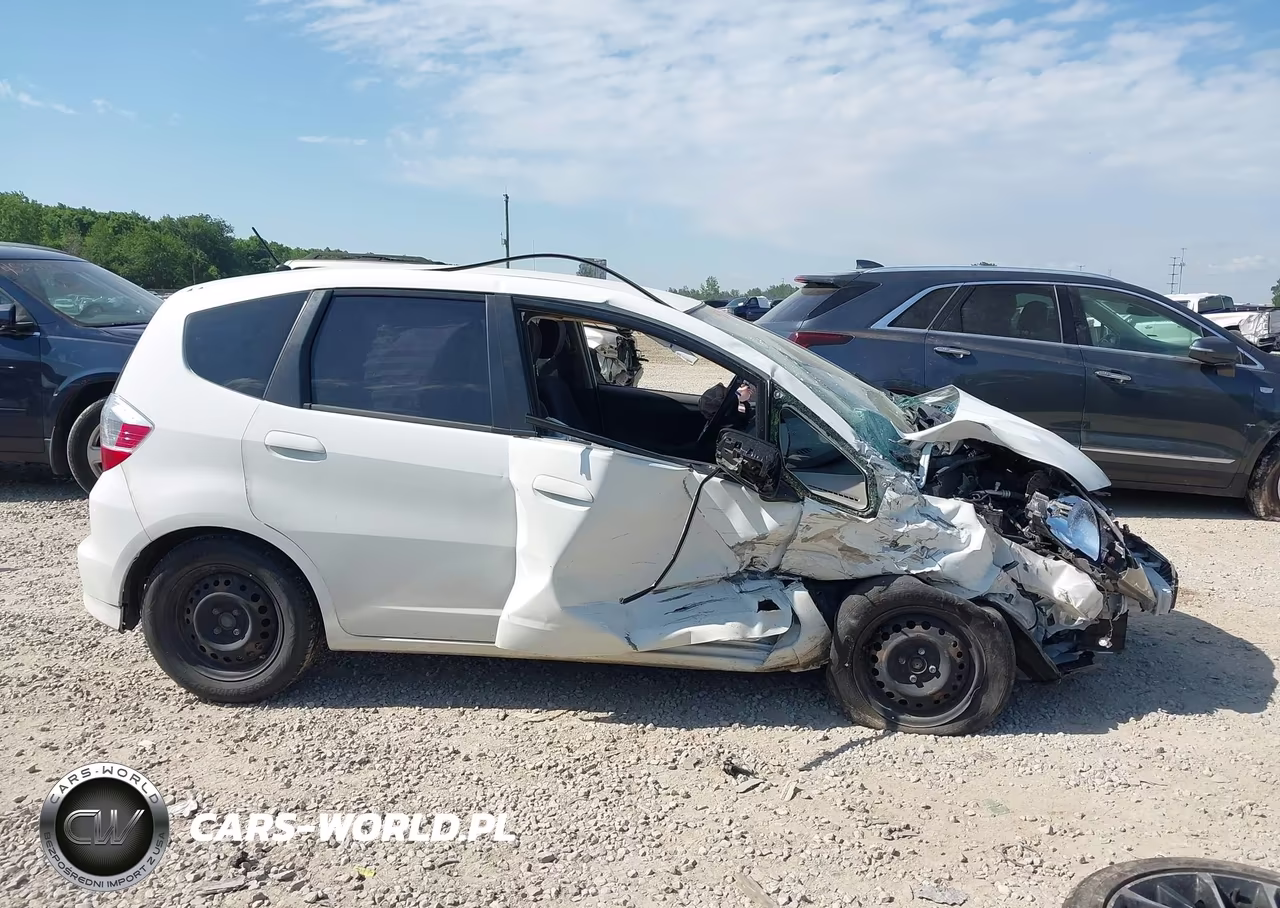 2012 Honda Fit VIN:JHMGE8H36CC037066 - 14
