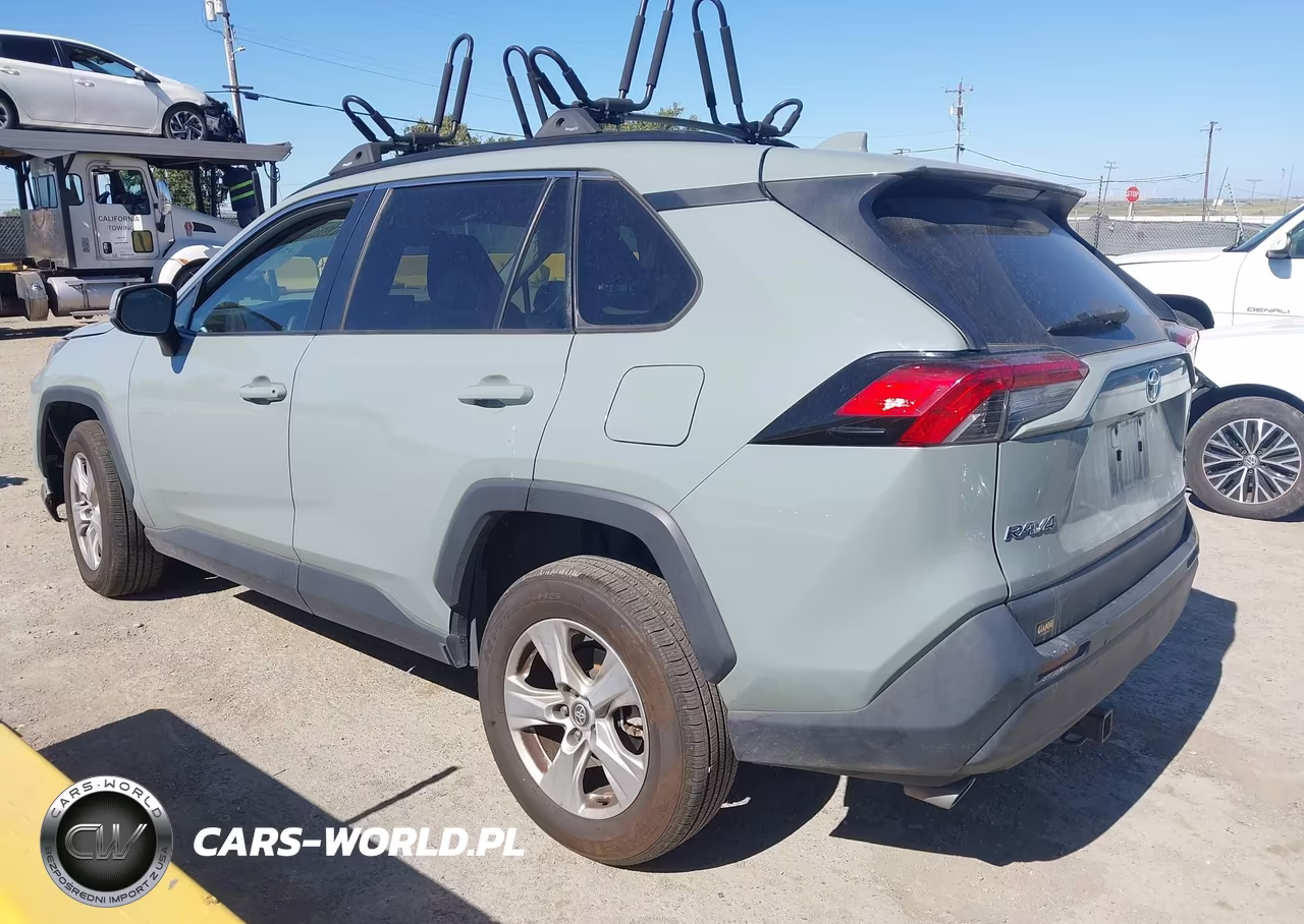 2020 Toyota Rav4 Xle VIN:2T3P1RFV2LC098985 - 3