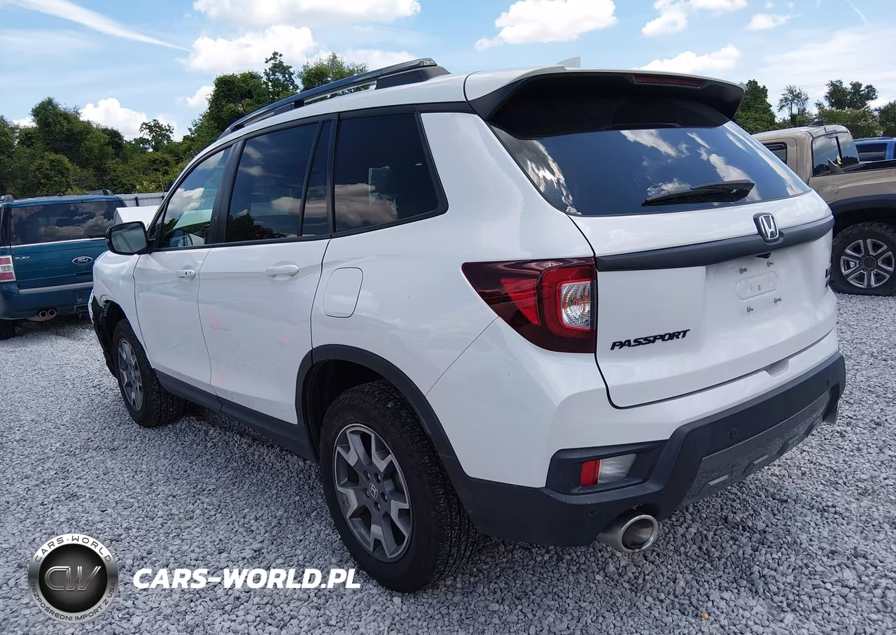 2023 Honda Passport Awd Trailsport VIN:5FNYF8H66PB012481 - 3