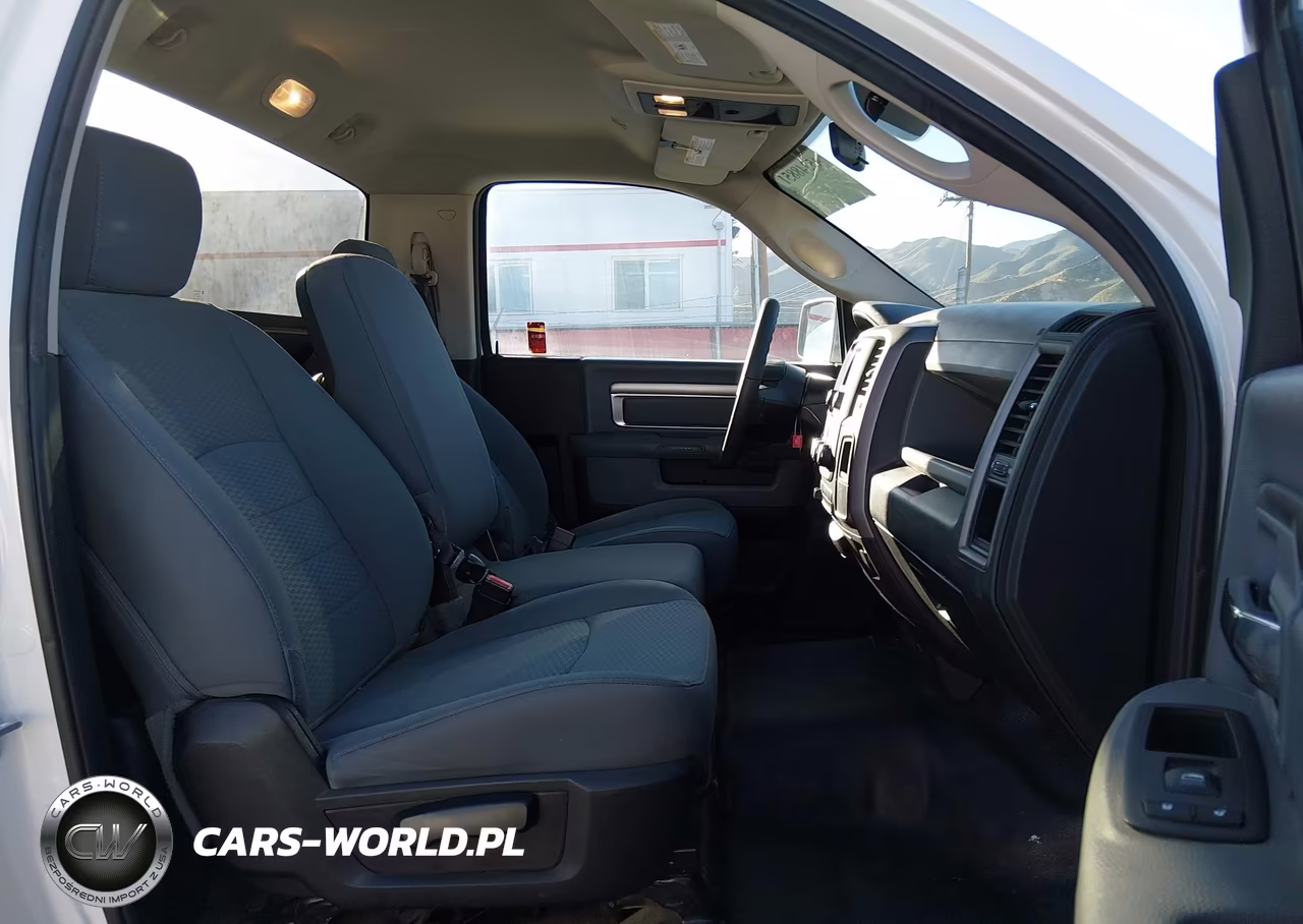 2019 Ram 1500 Classic Tradesman 4X2 8' Box VIN:3C6JR6DG6KG588786 - 5