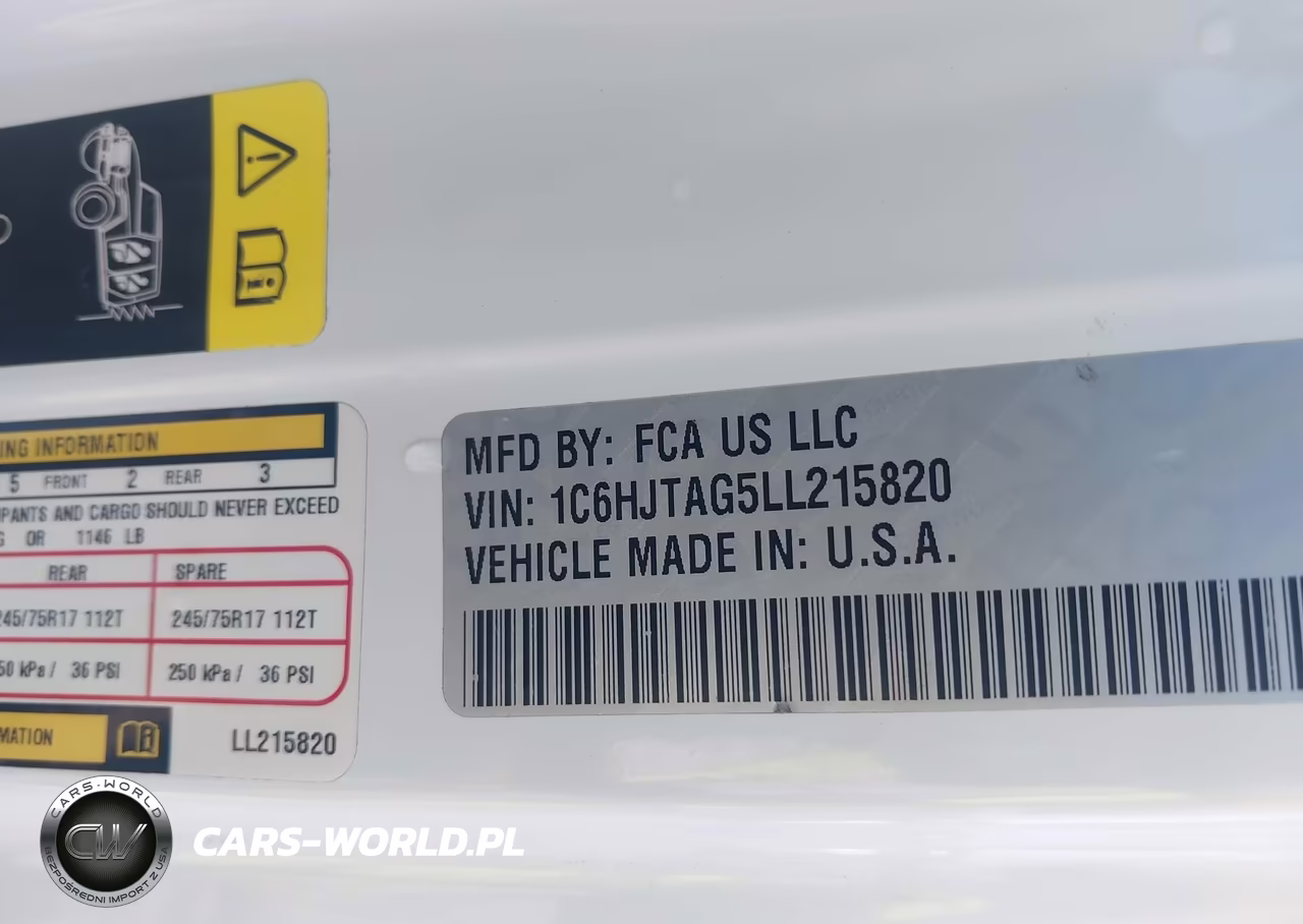 2020 Jeep Gladiator Sport S 4X4 VIN:1C6HJTAG5LL215820 - 9