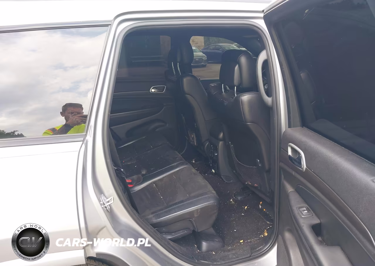 2018 Jeep Grand Cherokee Altitude 4X4 VIN:1C4RJFAG0JC501179 - 8