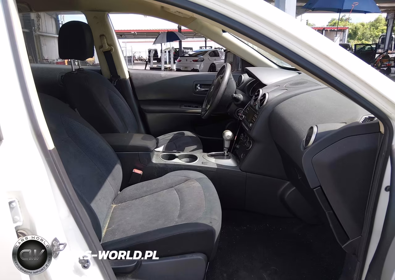 2015 Nissan Rogue Select S VIN:JN8AS5MTXFW151017 - 5