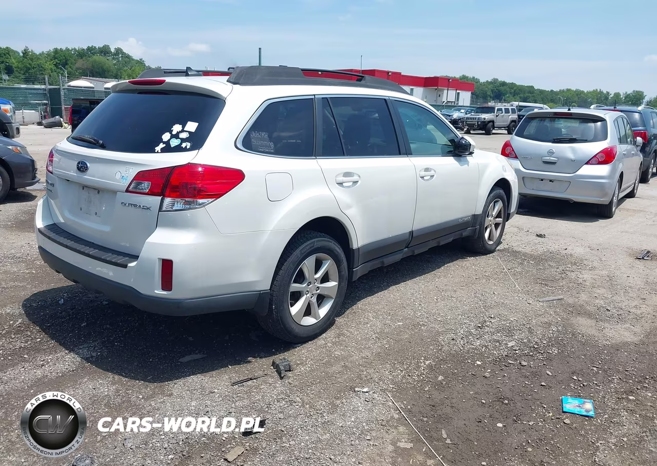2013 Subaru Outback 2.5I Limited VIN:4S4BRCPC1D3204645 - 4