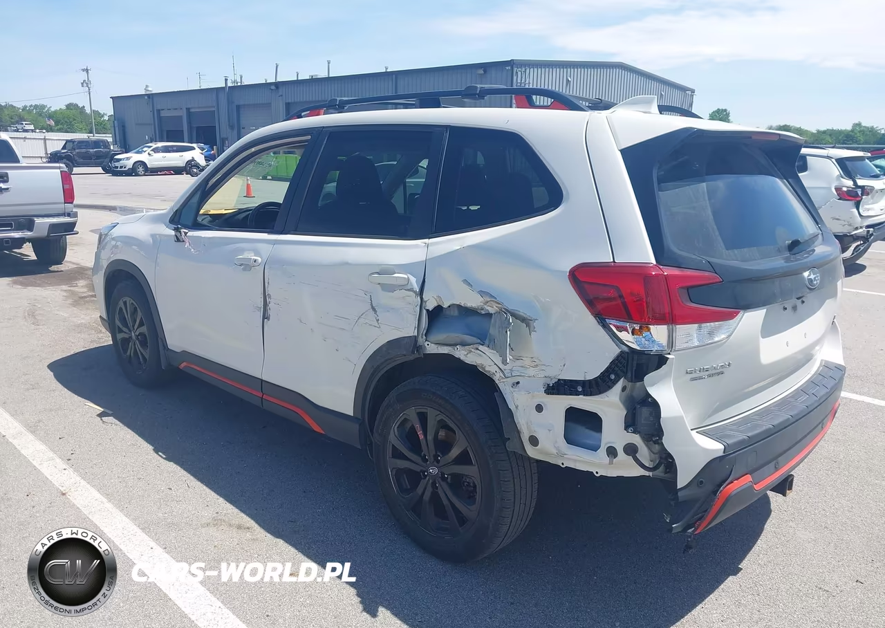 2019 Subaru Forester Sport VIN:JF2SKAPC7KH564629 - 3