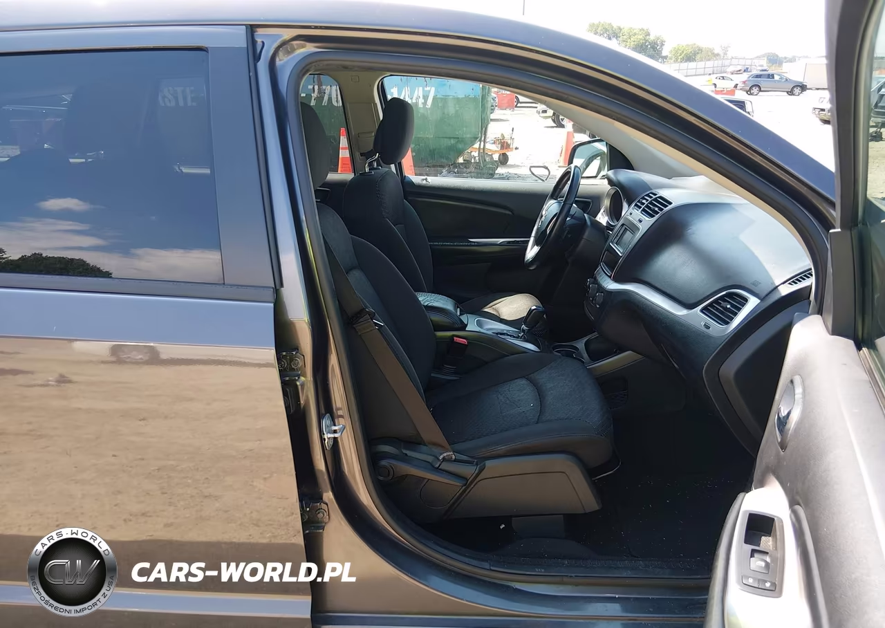 2018 Dodge Journey Se VIN:3C4PDCABXJT294256 - 5
