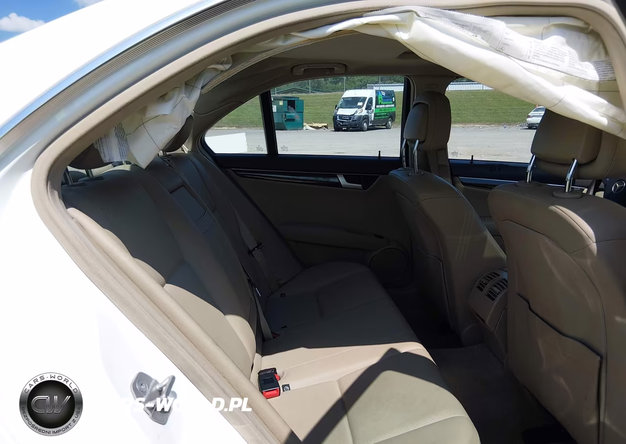 2014 Mercedes-Benz C 250 Luxury VIN:WDDGF4HB4ER310512 - 8