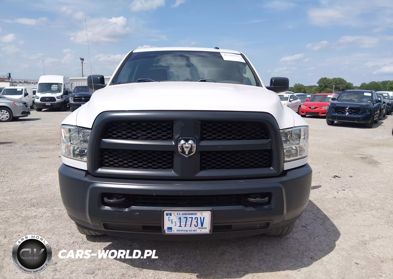 2018 Ram 2500 Tradesman 4X4 8' Box VIN:3C6TR5HT9JG300719 - 16