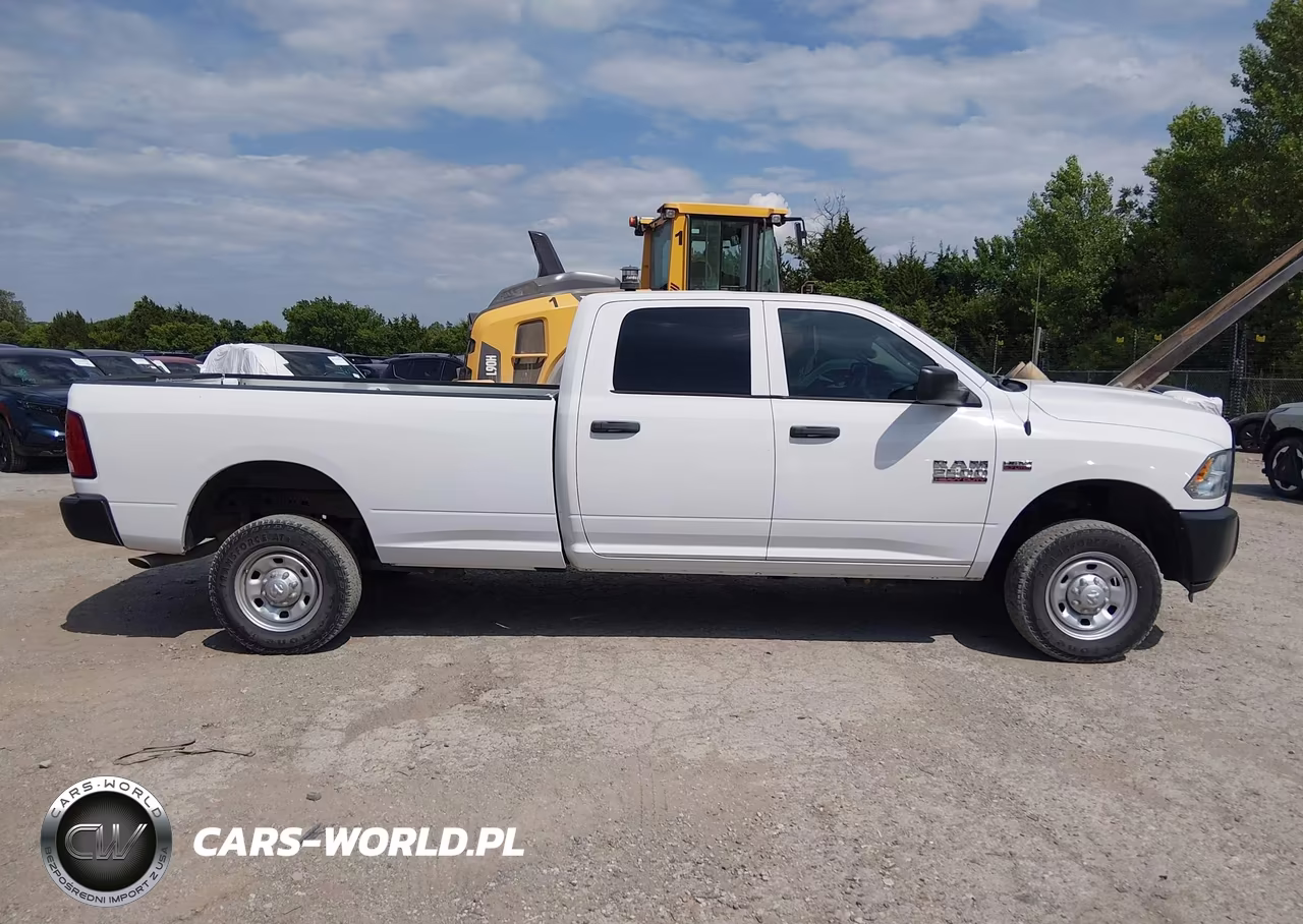 2018 Ram 2500 Tradesman 4X4 8' Box VIN:3C6TR5HT9JG300719 - 17