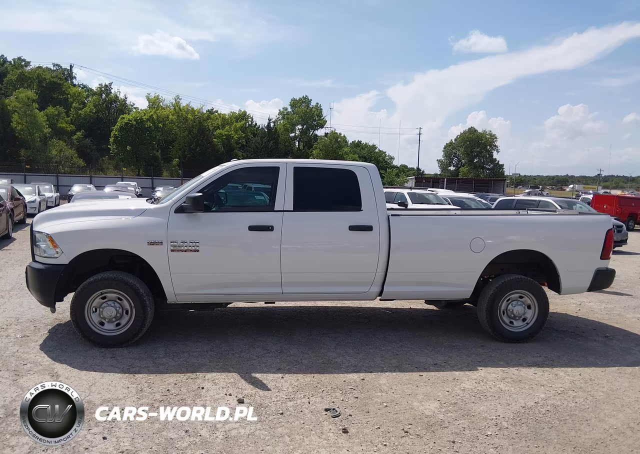 2018 Ram 2500 Tradesman 4X4 8' Box VIN:3C6TR5HT9JG300719 - 18