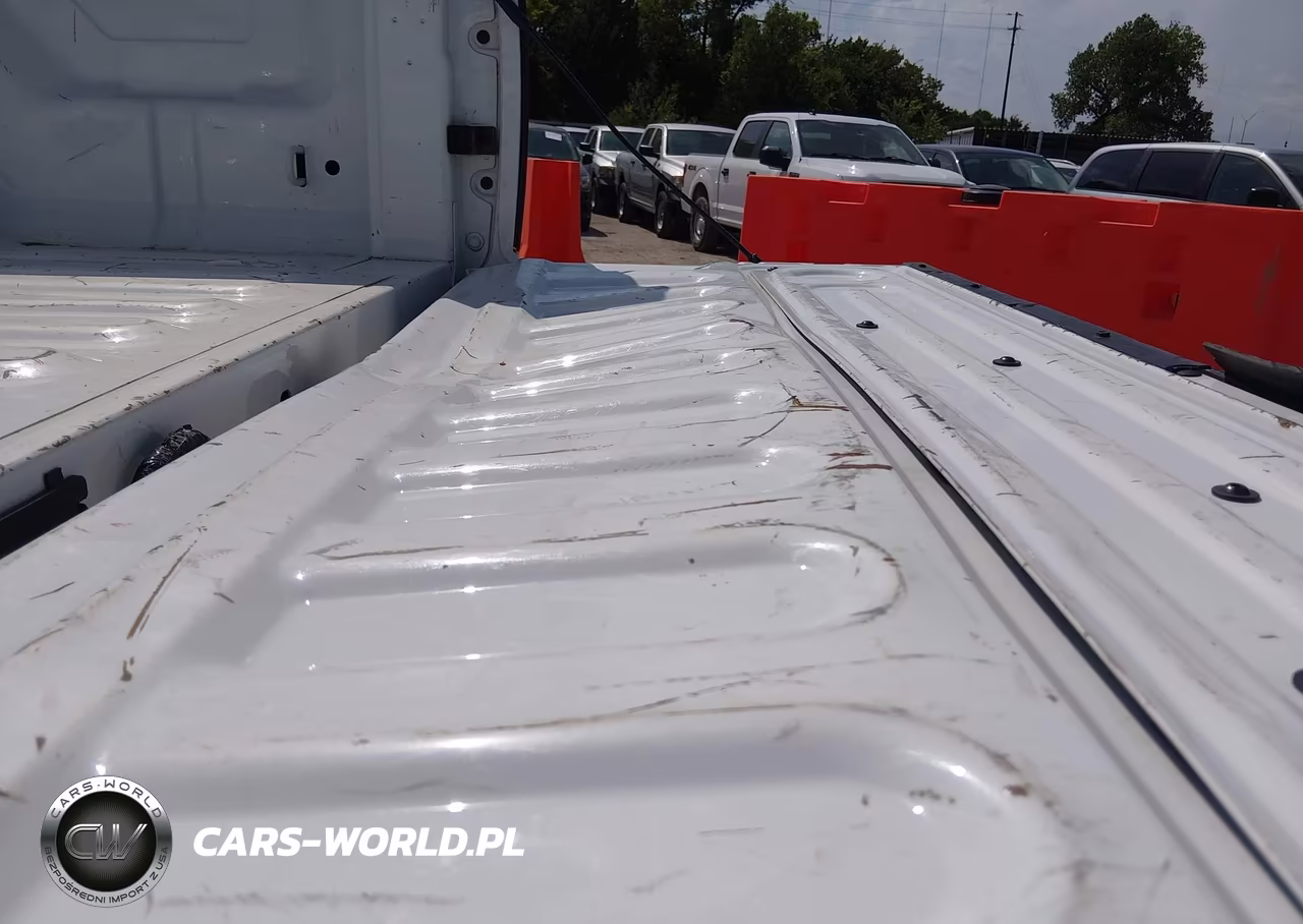 2018 Ram 2500 Tradesman 4X4 8' Box VIN:3C6TR5HT9JG300719 - 6