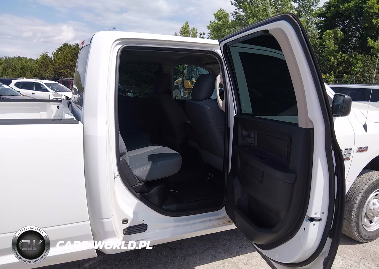 2018 Ram 2500 Tradesman 4X4 8' Box VIN:3C6TR5HT9JG300719 - 8