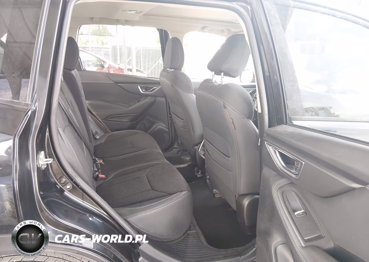 2019 Subaru Forester Premium VIN:JF2SKAGC5KH494015 - 8