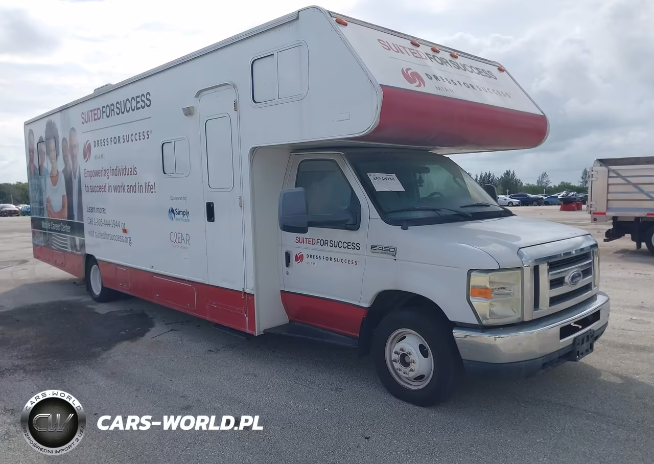 2010 Ford E-450 Cutaway