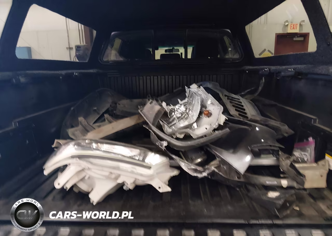 2015 Toyota Tacoma Prerunner V6 VIN:3TMKU4HN2FM043992 - 12