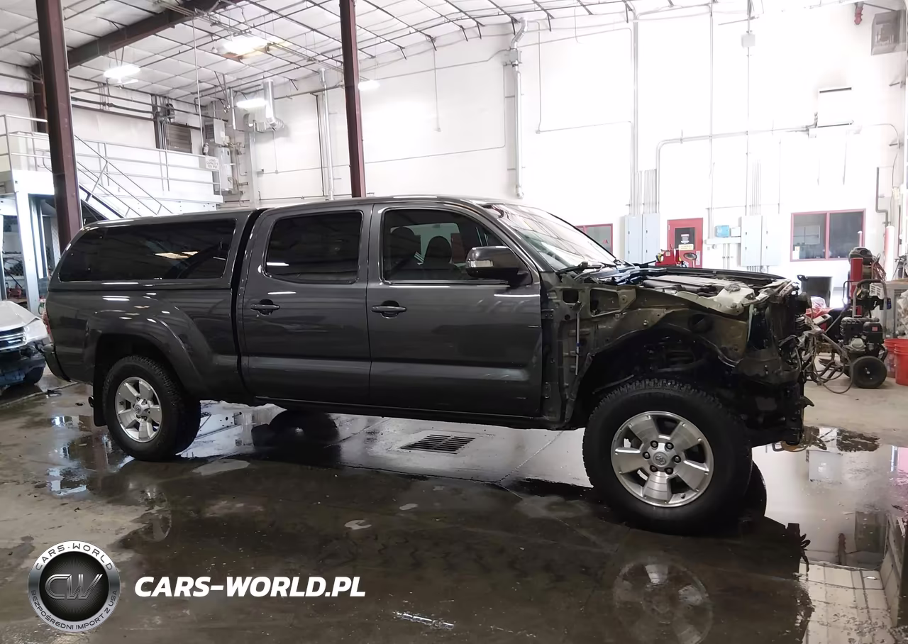 2015 Toyota Tacoma Prerunner V6 VIN:3TMKU4HN2FM043992 - 14