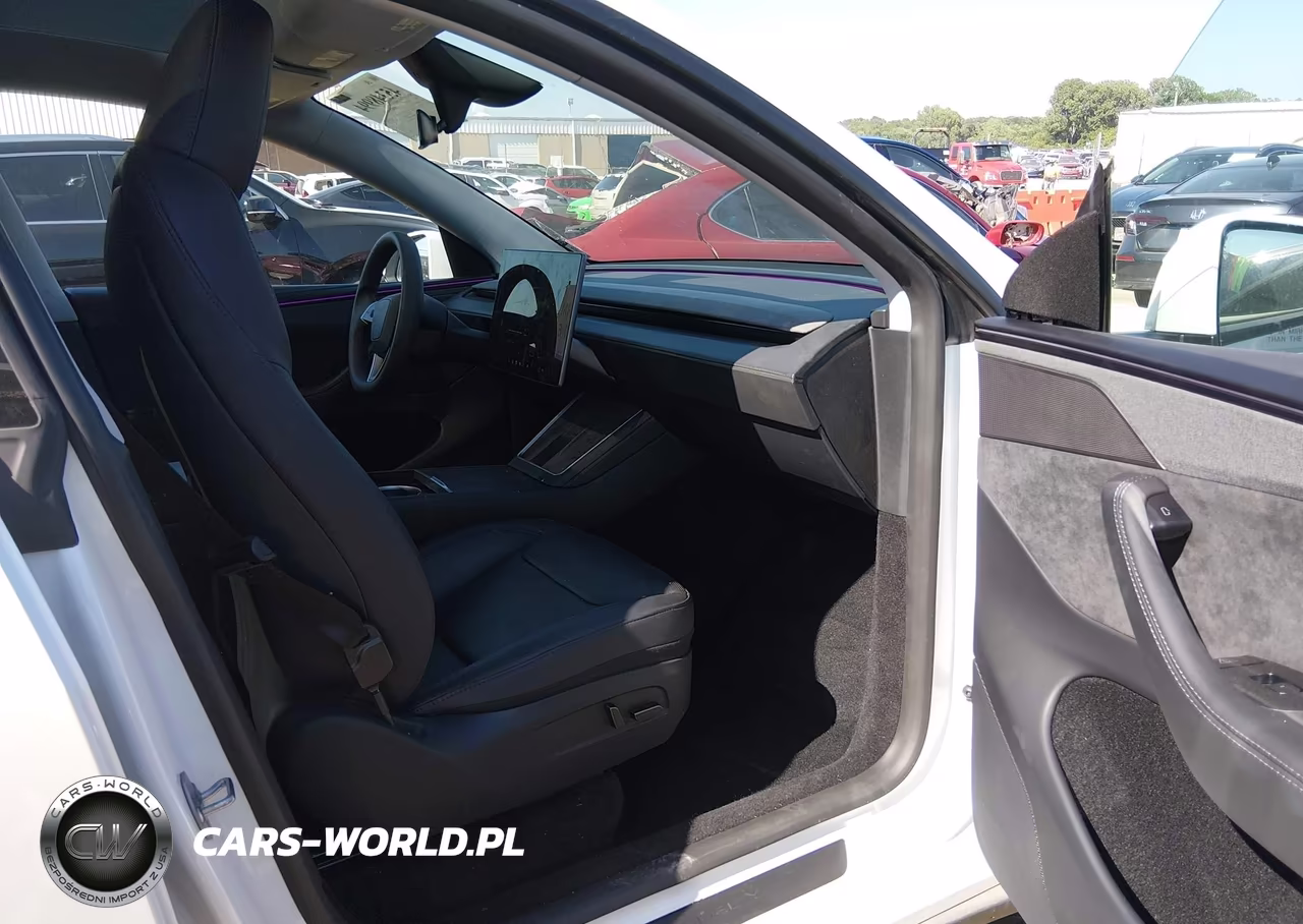 2026 Tesla Model Y Premium Rear-Wheel Drive-Rear-Wheel Drive VIN:7SAYGDED7TF382215 - 5
