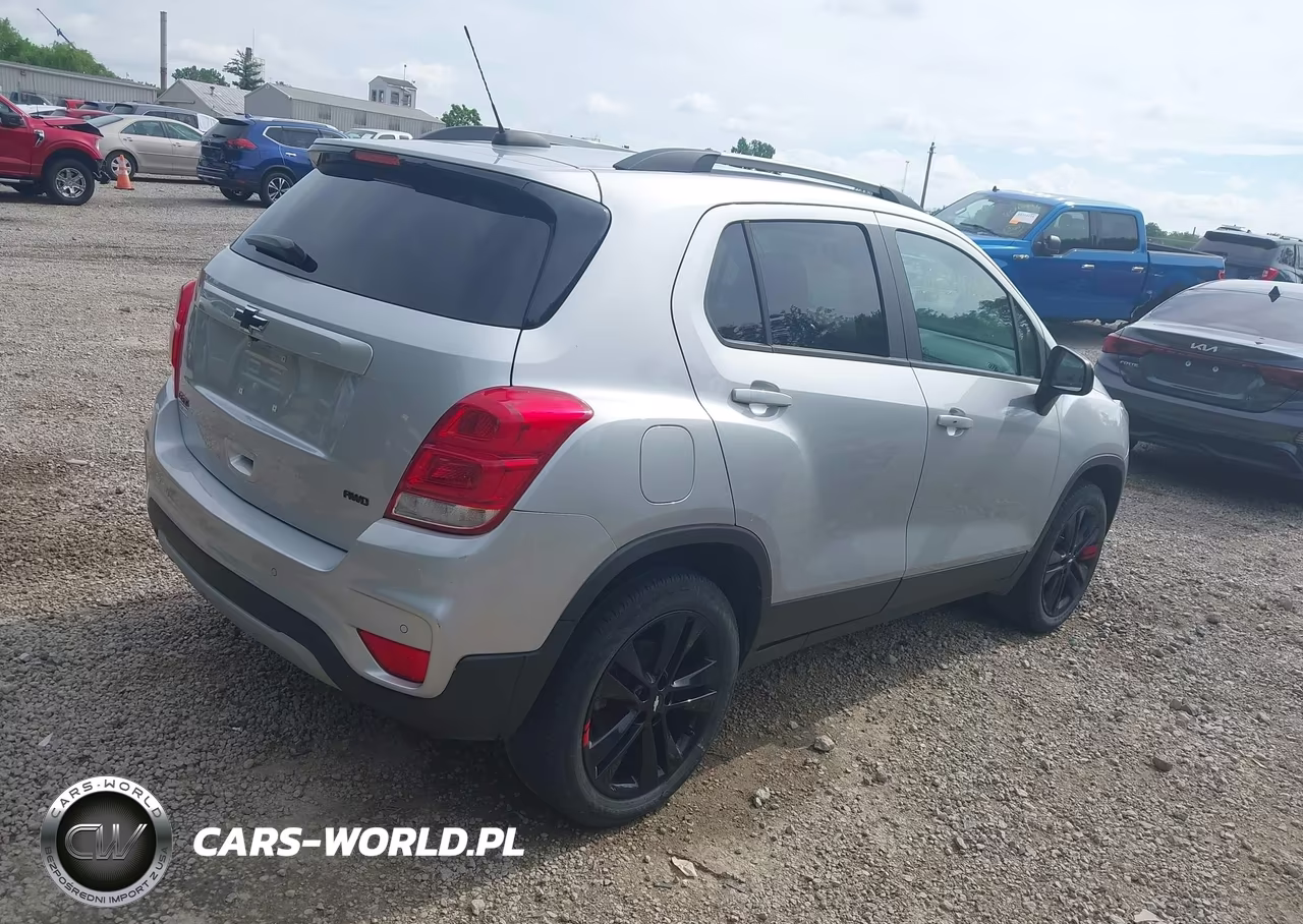 2020 Chevrolet Trax Awd Lt VIN:3GNCJPSB6LL339054 - 4