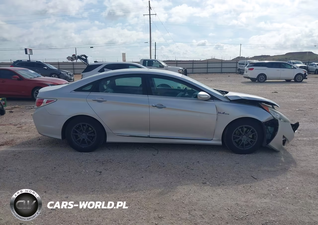 2012 Hyundai Sonata Hybrid VIN:KMHEC4A46CA045251 - 13