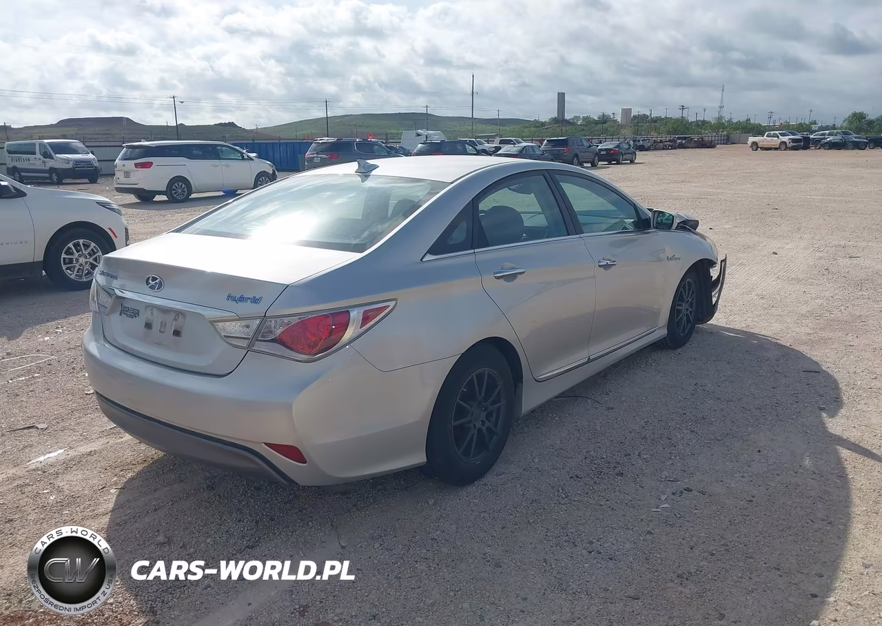 2012 Hyundai Sonata Hybrid VIN:KMHEC4A46CA045251 - 4