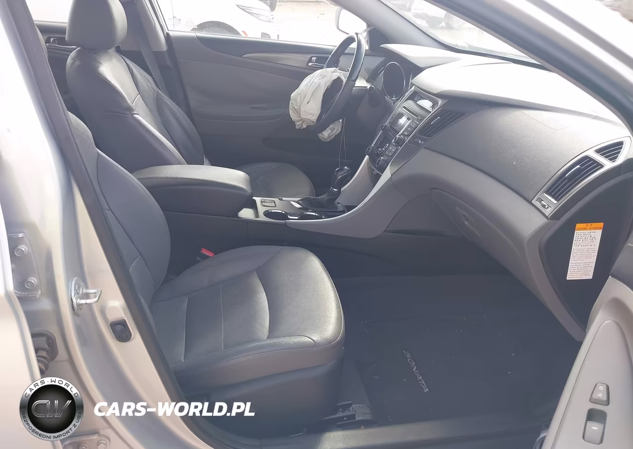 2012 Hyundai Sonata Hybrid VIN:KMHEC4A46CA045251 - 5