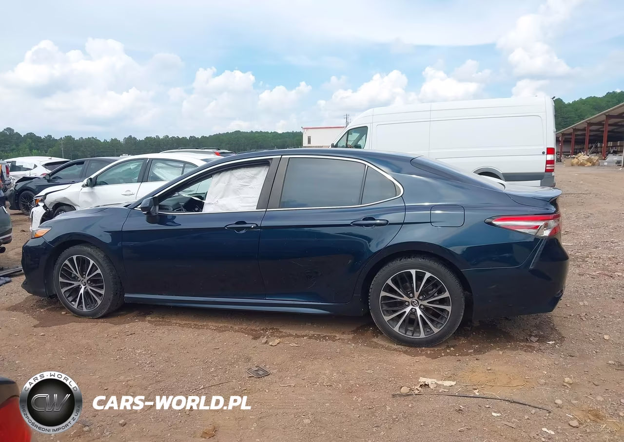 2018 Toyota Camry Se VIN:4T1B11HKXJU673417 - 14