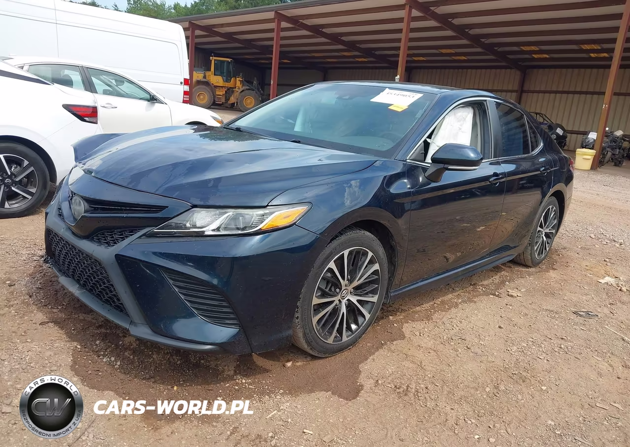 2018 Toyota Camry Se VIN:4T1B11HKXJU673417 - 2
