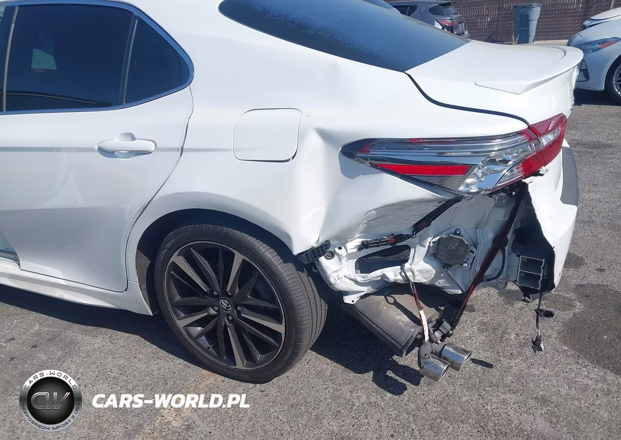 2018 Toyota Camry Xse VIN:4T1B61HK9JU020286 - 6