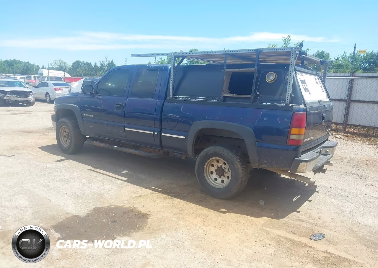 2002 Chevrolet Silverado 2500Hd Ls VIN:1GCHC29U32E108775 - 3