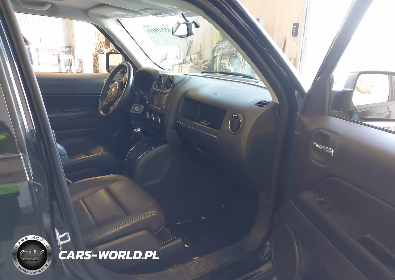2017 Jeep Patriot High Altitude 4X4 VIN:1C4NJRFB2HD205775 - 5