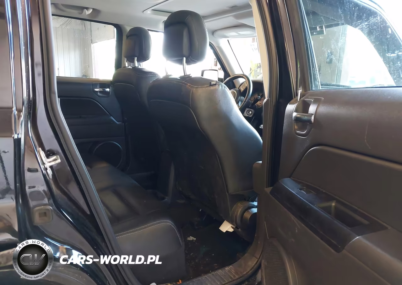 2017 Jeep Patriot High Altitude 4X4 VIN:1C4NJRFB2HD205775 - 8