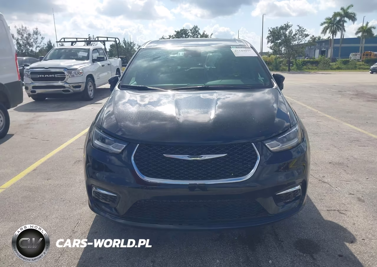 2026 Chrysler Pacifica Select VIN:2C4RC1BG8TR191708 - 12