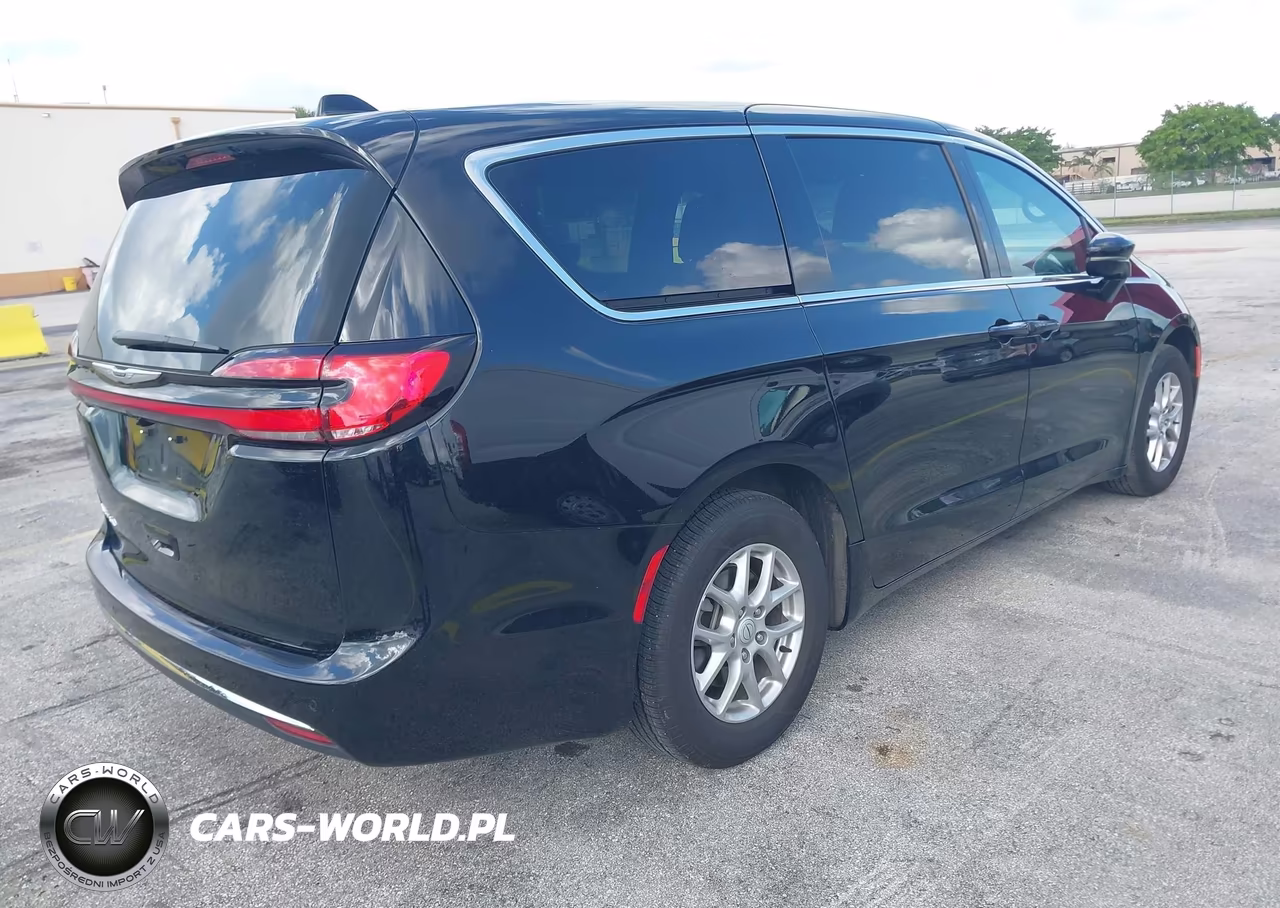 2026 Chrysler Pacifica Select VIN:2C4RC1BG8TR191708 - 4