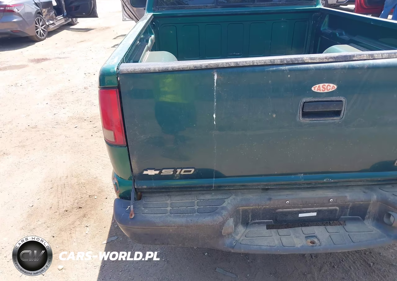 1999 Chevrolet S-10 VIN:1GCCS1443X8152487 - 13
