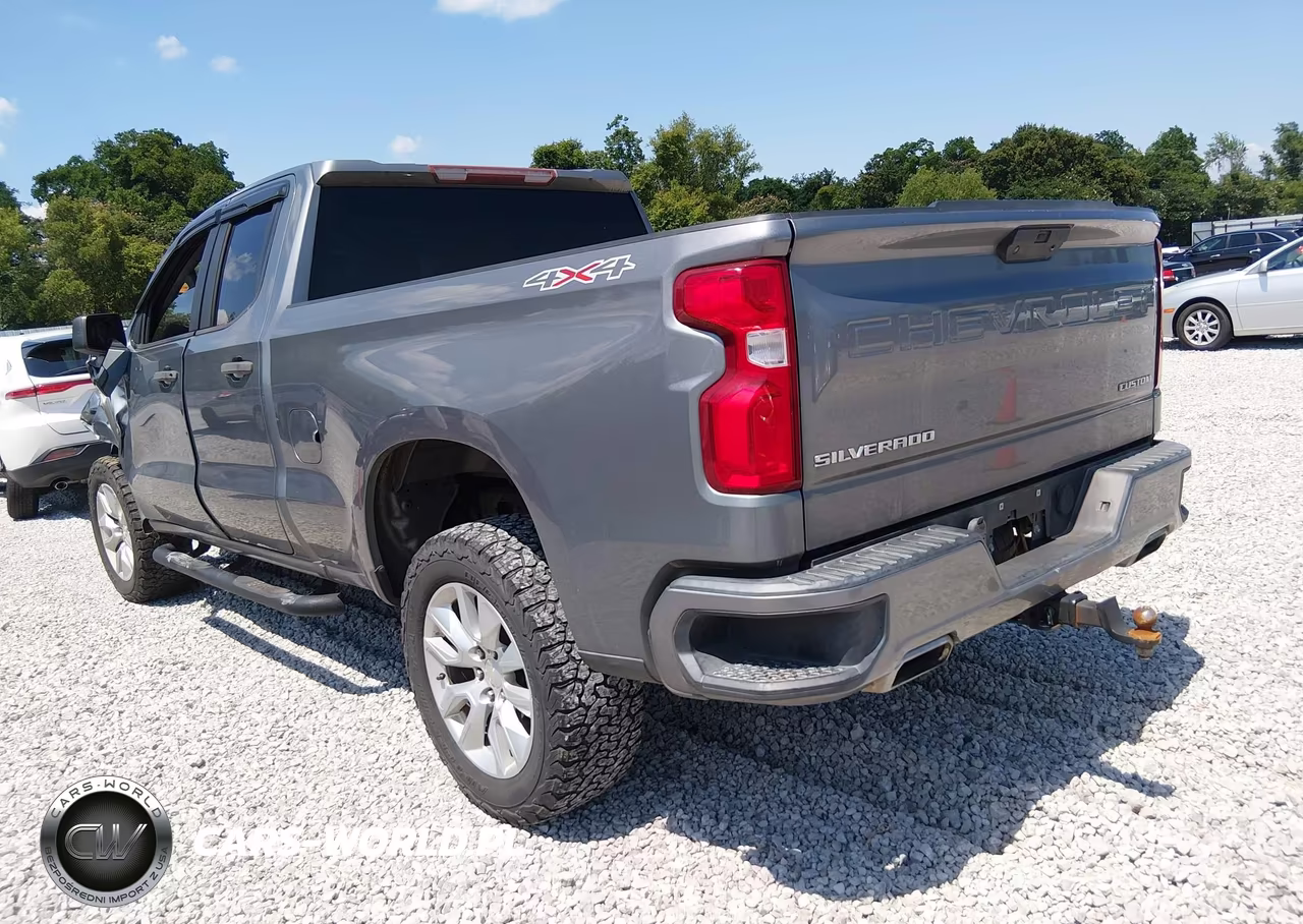 2019 Chevrolet Silverado 1500 Custom VIN:1GCRYBEF9KZ214783 - 3