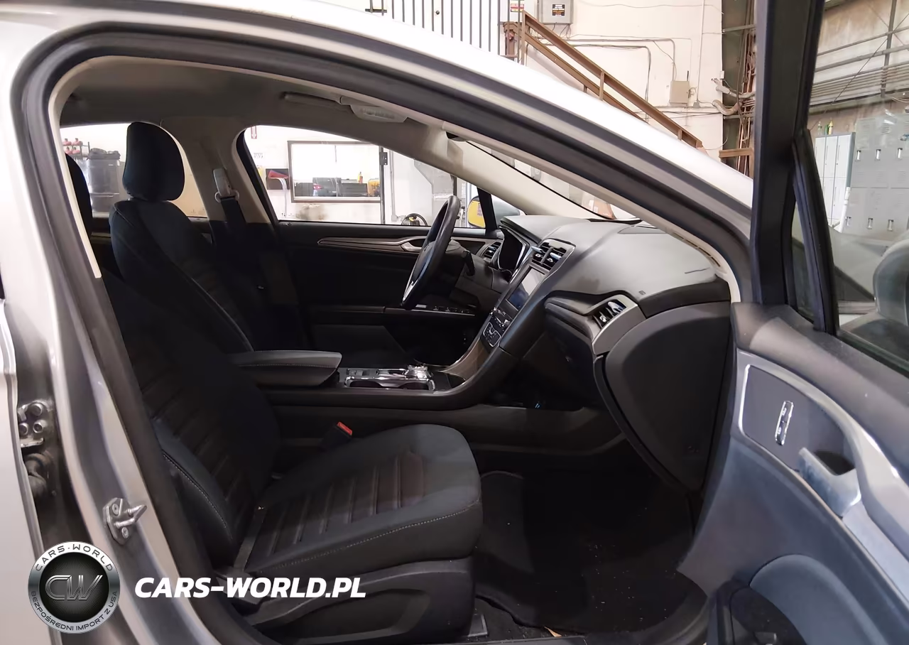 2020 Ford Fusion Hybrid Se VIN:3FA6P0LU4LR224256 - 5