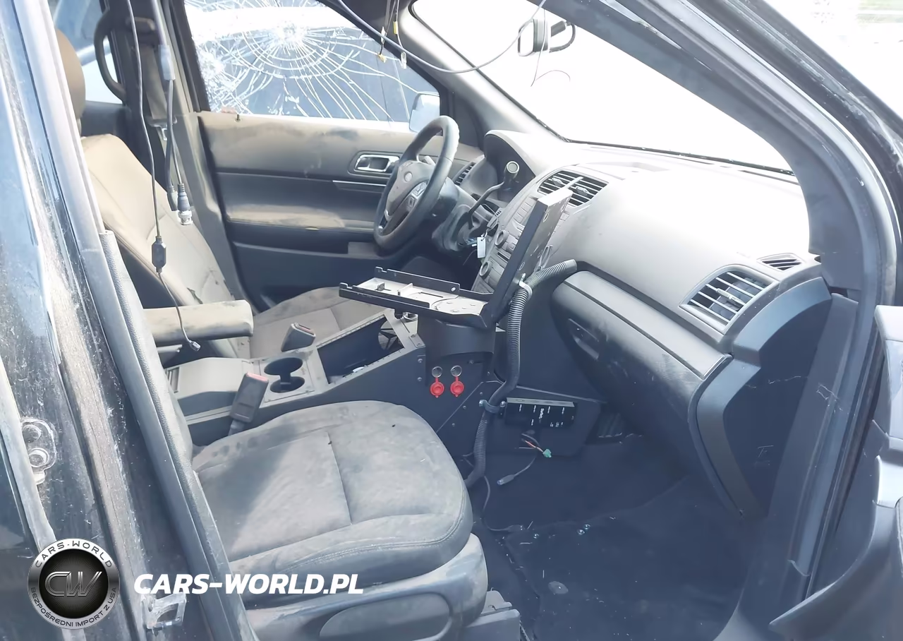 2018 Ford Police Interceptor Utility VIN:1FM5K8AT8JGC95134 - 5