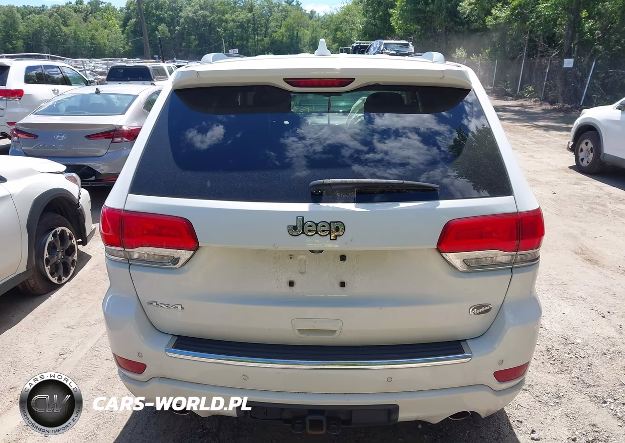 2015 Jeep Grand Cherokee Overland VIN:1C4RJFCG6FC611304 - 17