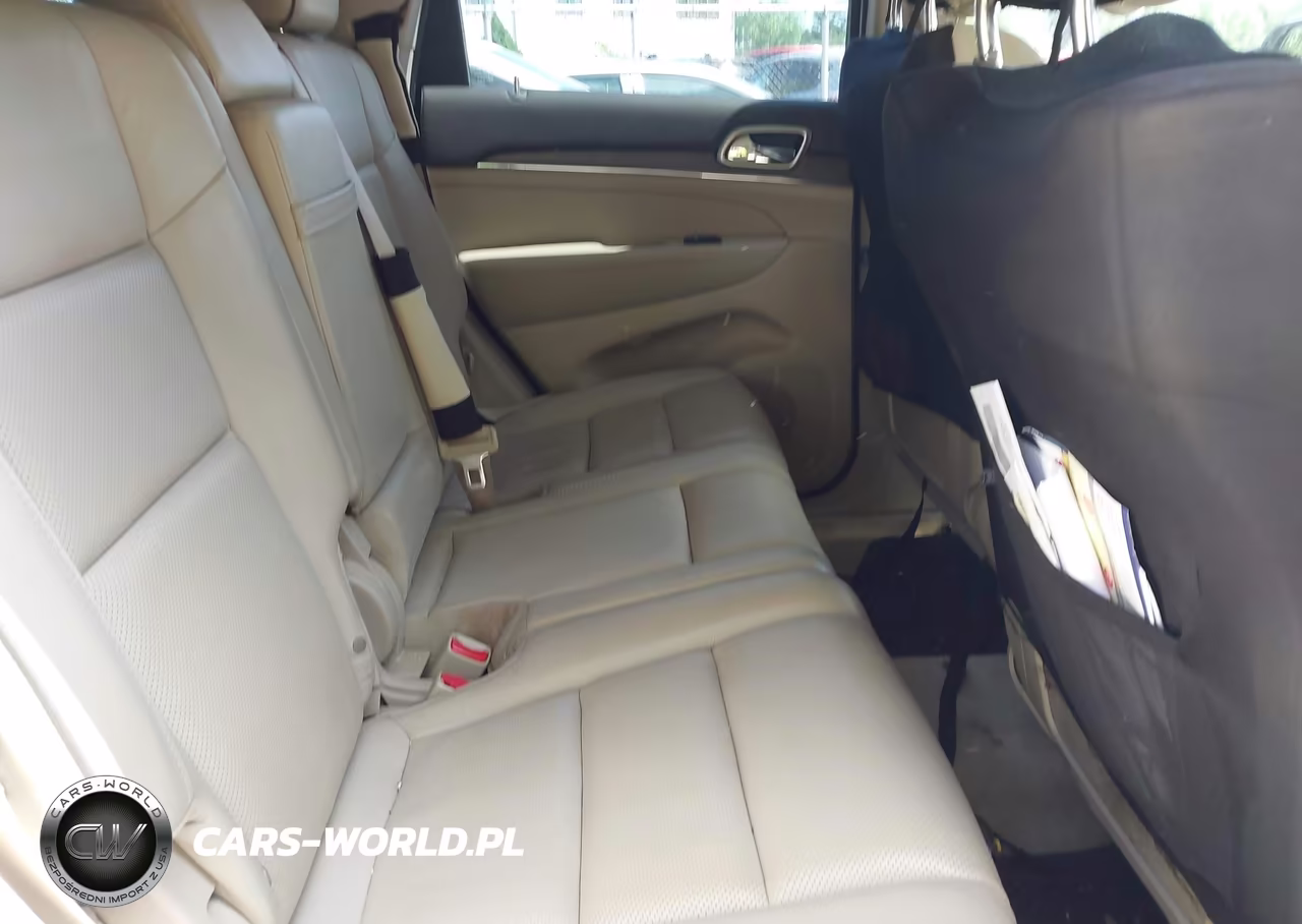2015 Jeep Grand Cherokee Overland VIN:1C4RJFCG6FC611304 - 8