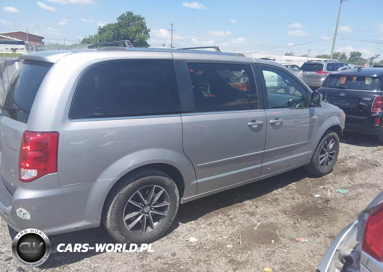 2017 Dodge Grand Caravan Sxt VIN:2C4RDGCG0HR772447 - 13