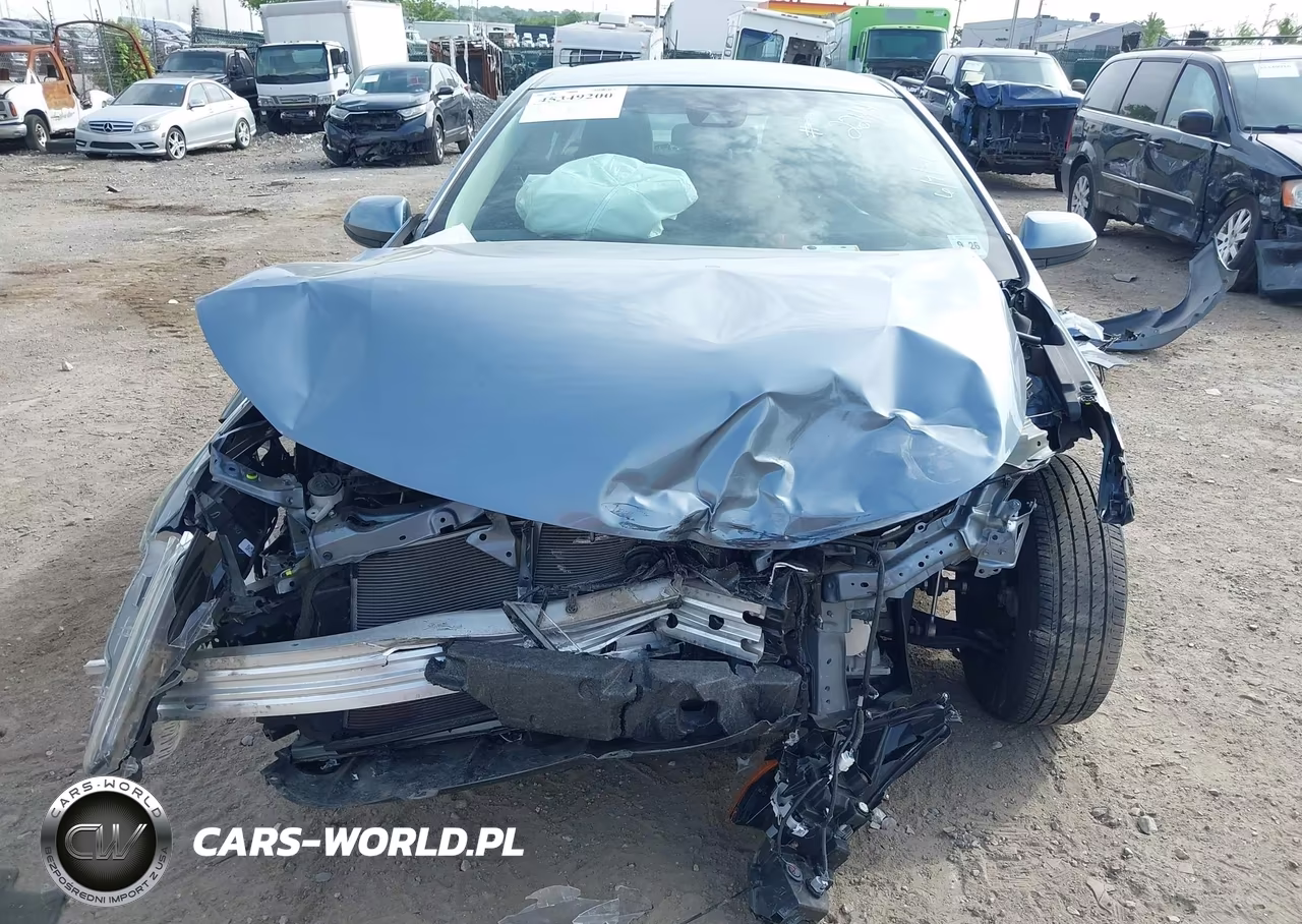 2022 Toyota Corolla Le VIN:5YFEPMAE2NP281797 - 6