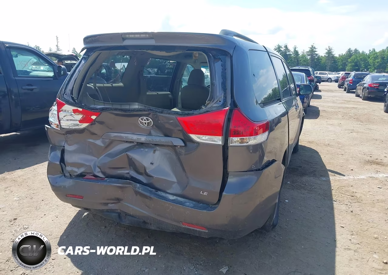 2012 Toyota Sienna Le V6 8 Passenger VIN:5TDKK3DC1CS272843 - 11