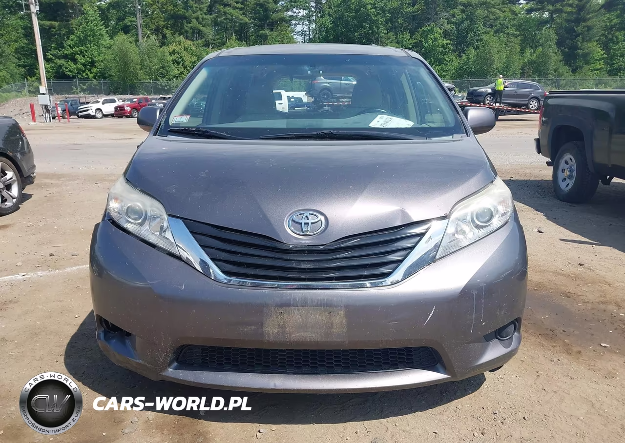 2012 Toyota Sienna Le V6 8 Passenger VIN:5TDKK3DC1CS272843 - 12
